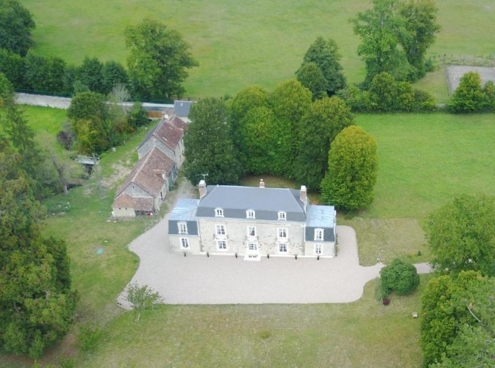 Le Manoir Du Ribardon Acomodação com café da manhã Neuvy-au-Houlme Exterior foto